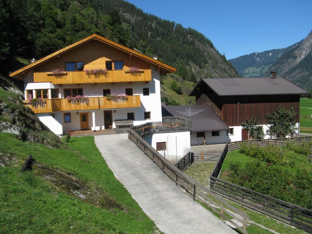 Michelas - Hof Umhausen Luaran gambar
