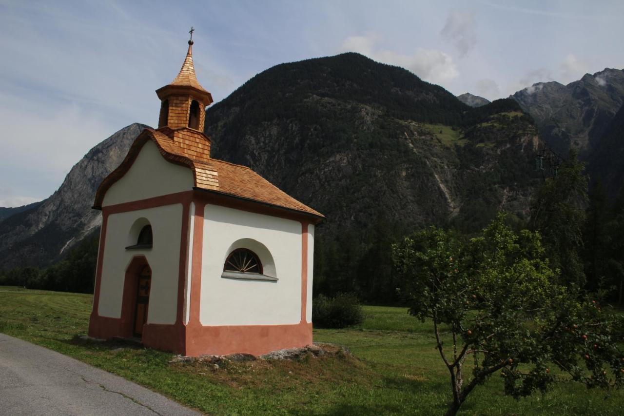 Michelas - Hof Umhausen Luaran gambar
