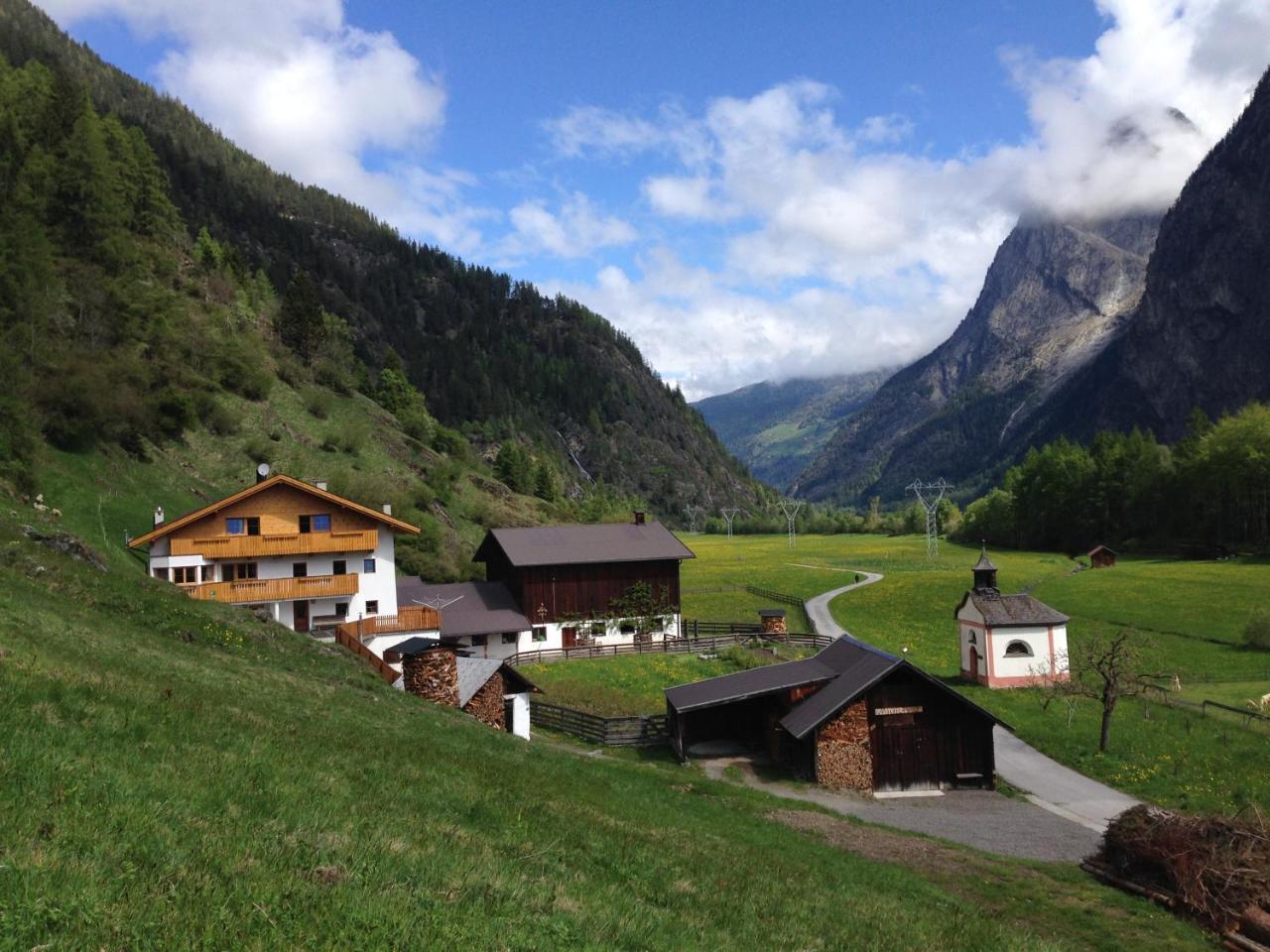 Michelas - Hof Umhausen Luaran gambar